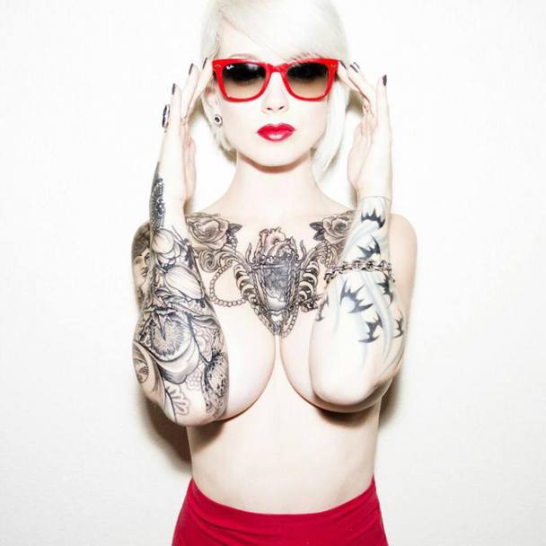 Sara X Mill  un&#39;appassionata di tatuaggi e di musica